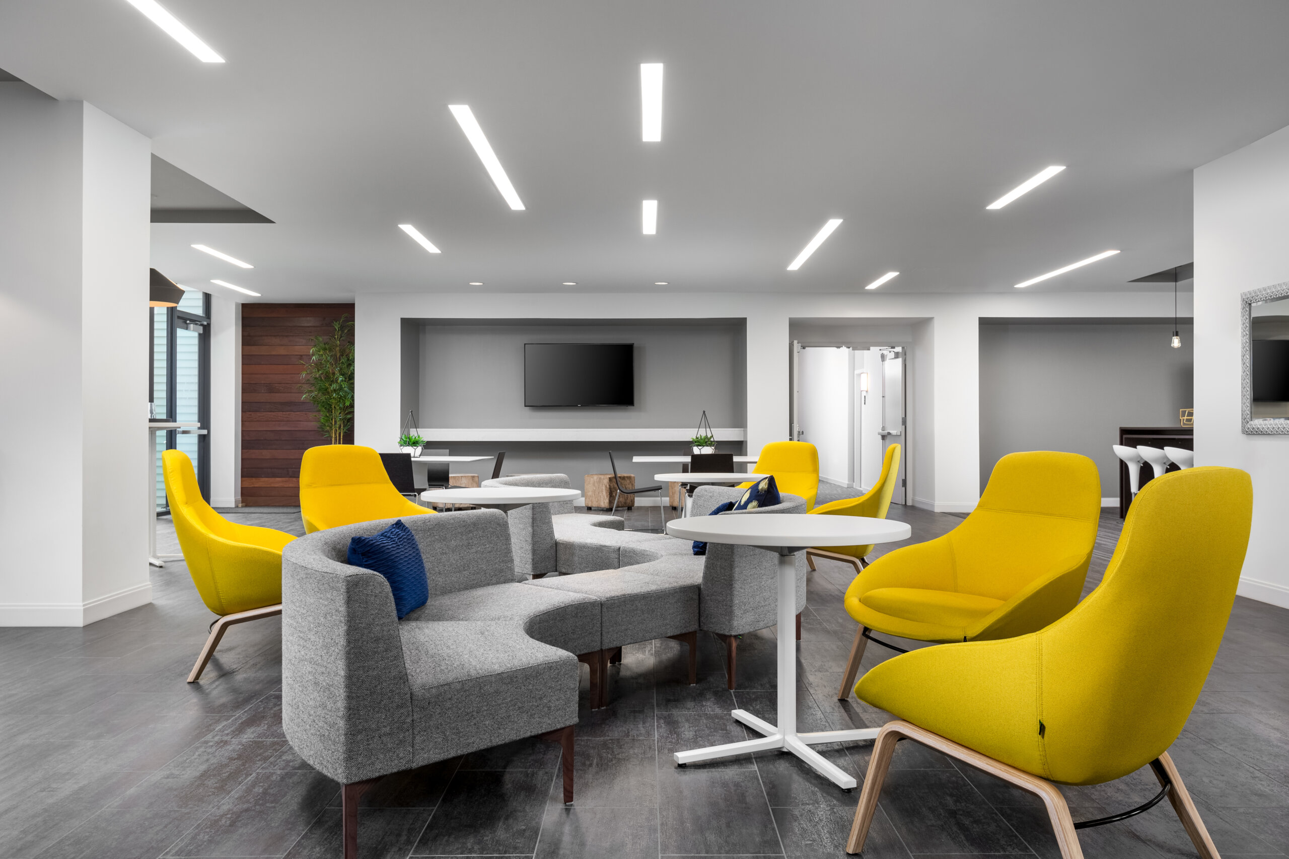 SUNNEN_APARTMENTS_SYM90D_SYM1ST_WAL_SYM90BEN_ALLOBWD_HR.jpg